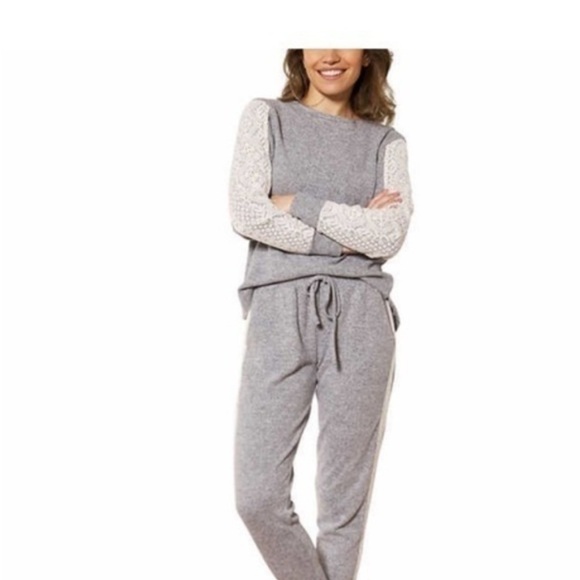 Flora Nikrooz Ladies' Lounge Set Medium NWT - Picture 2 of 3